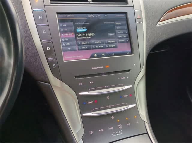 Thumbnail: 2015 Lincoln MKZ - 29