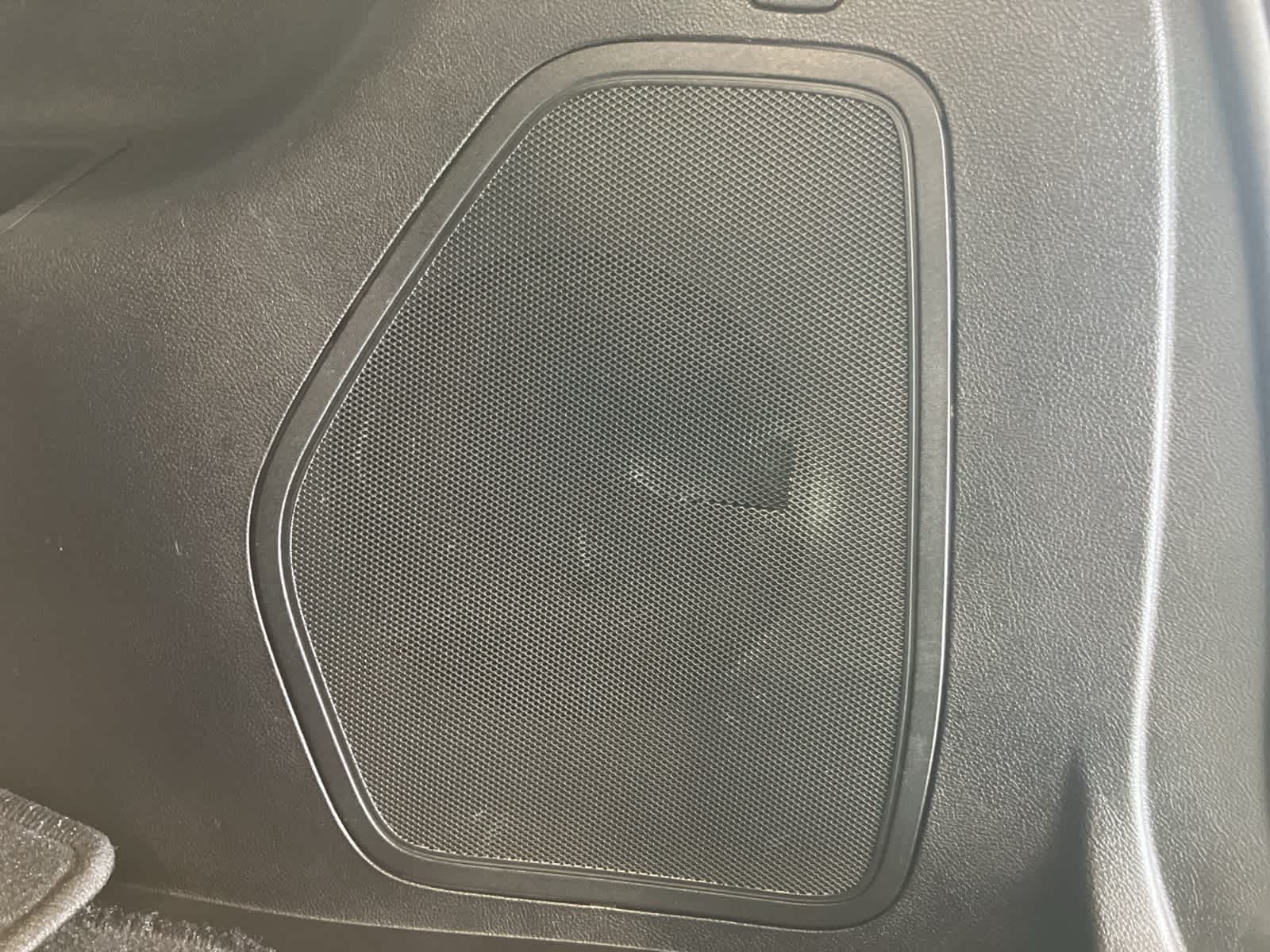 Thumbnail: 2019 Ford Edge - 31