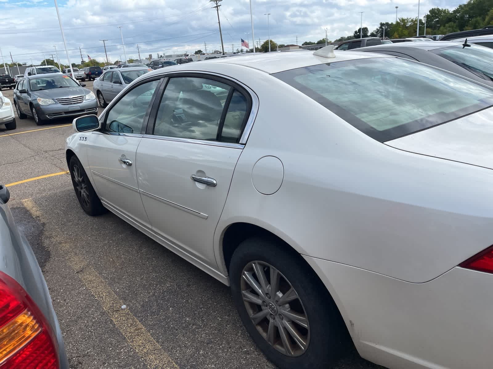 Thumbnail: 2010 Buick Lucerne - 10