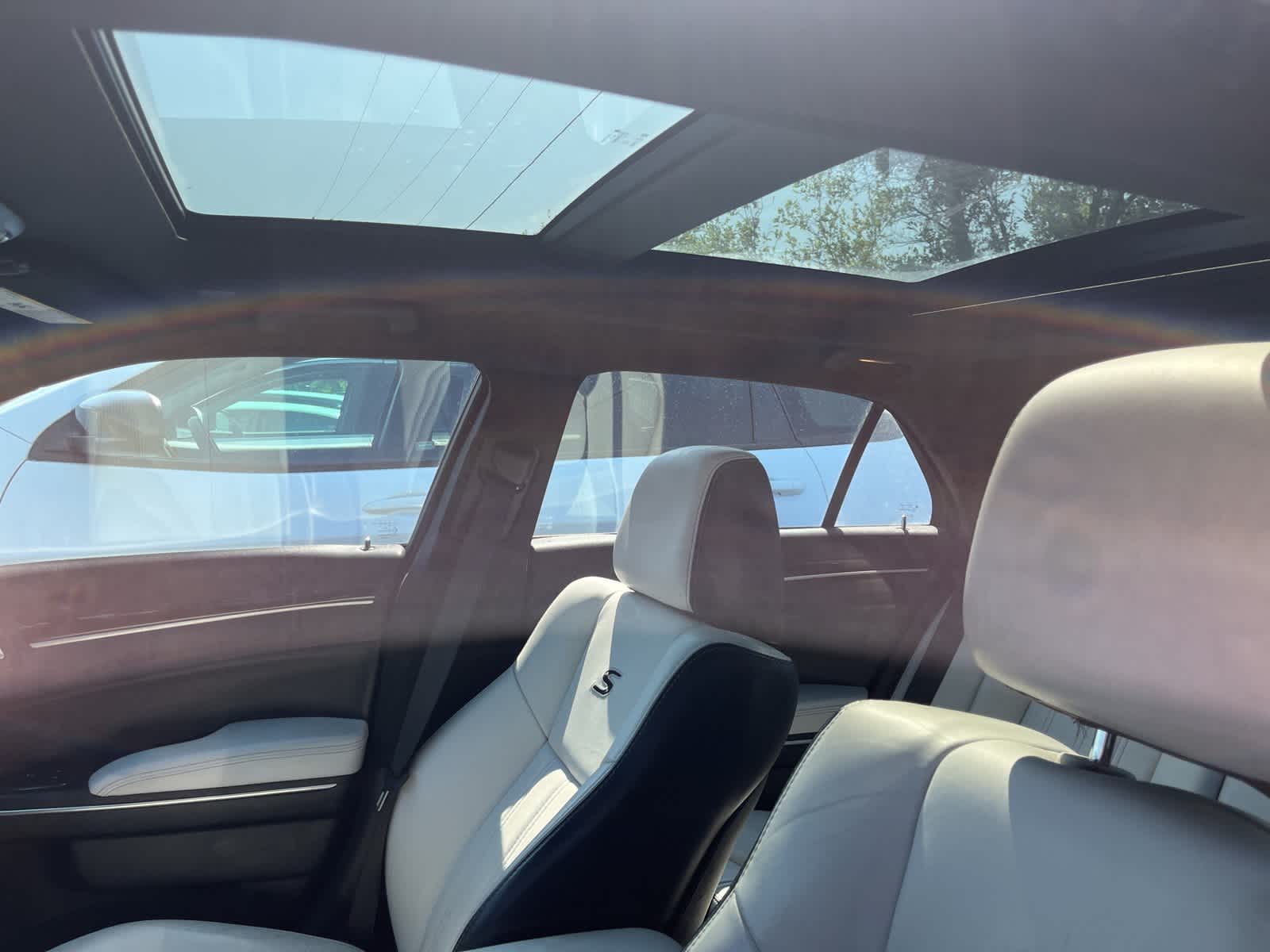 Thumbnail: 2017 Chrysler 300 - 22