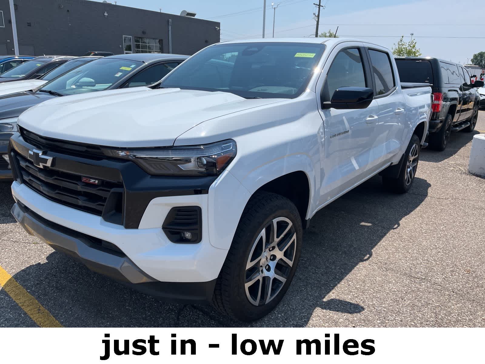 2023 Chevrolet Colorado Z71 -
                  Sterling Heights, MI