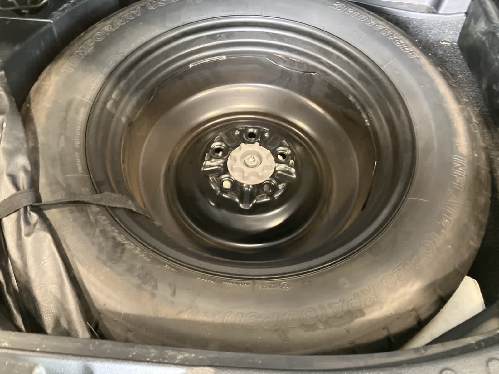 Thumbnail: 2017 Toyota RAV4 - 30