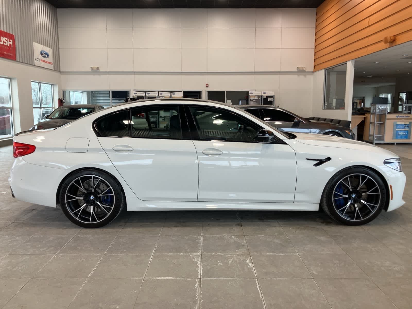 Thumbnail: 2019 BMW M5 - 4