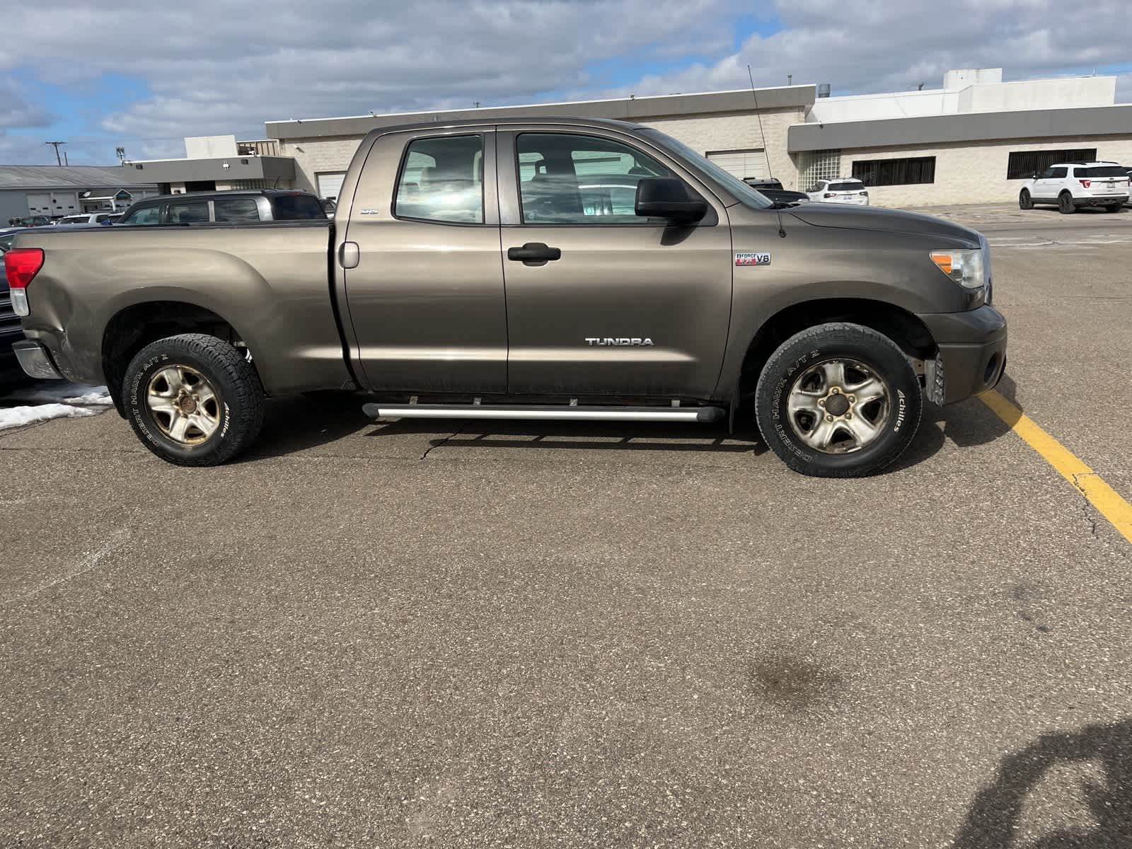 Thumbnail: 2010 Toyota Tundra - 17