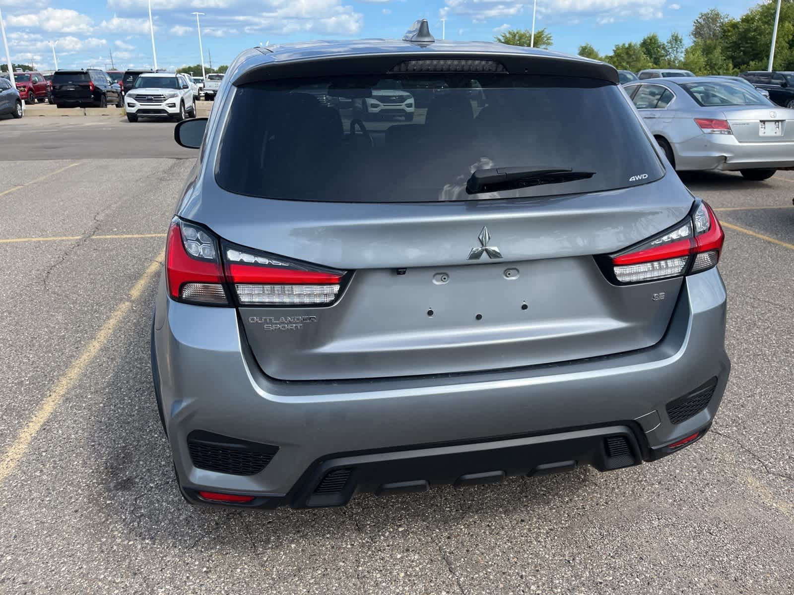 Thumbnail: 2024 Mitsubishi Outlander Sport - 9