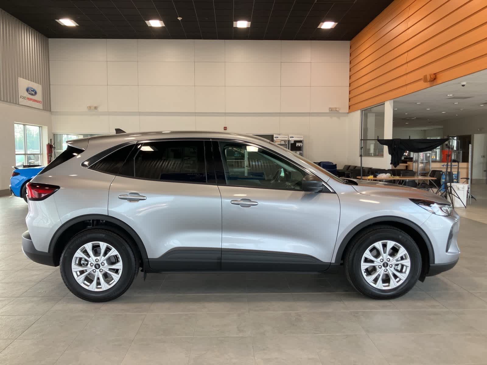 Thumbnail: 2023 Ford Escape - 4