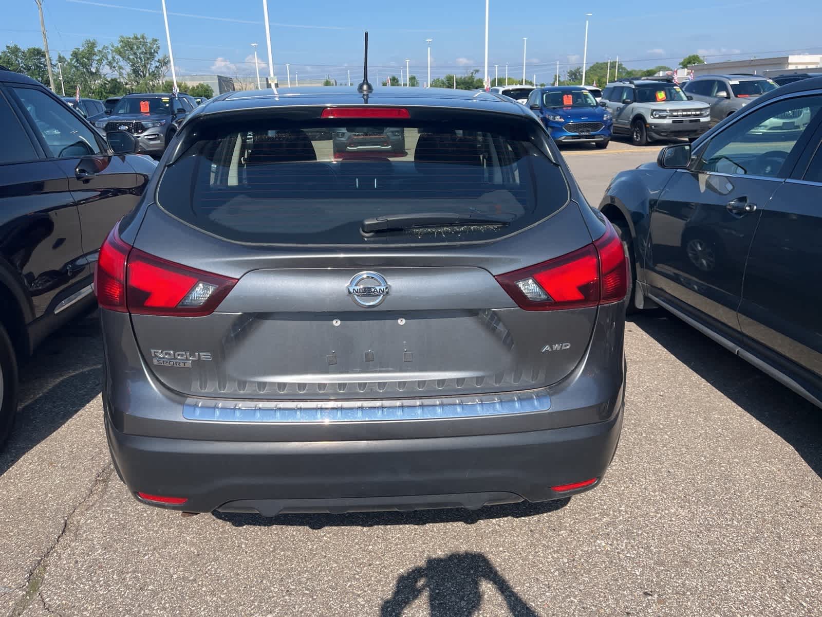 Thumbnail: 2017 Nissan Rogue Sport - 12