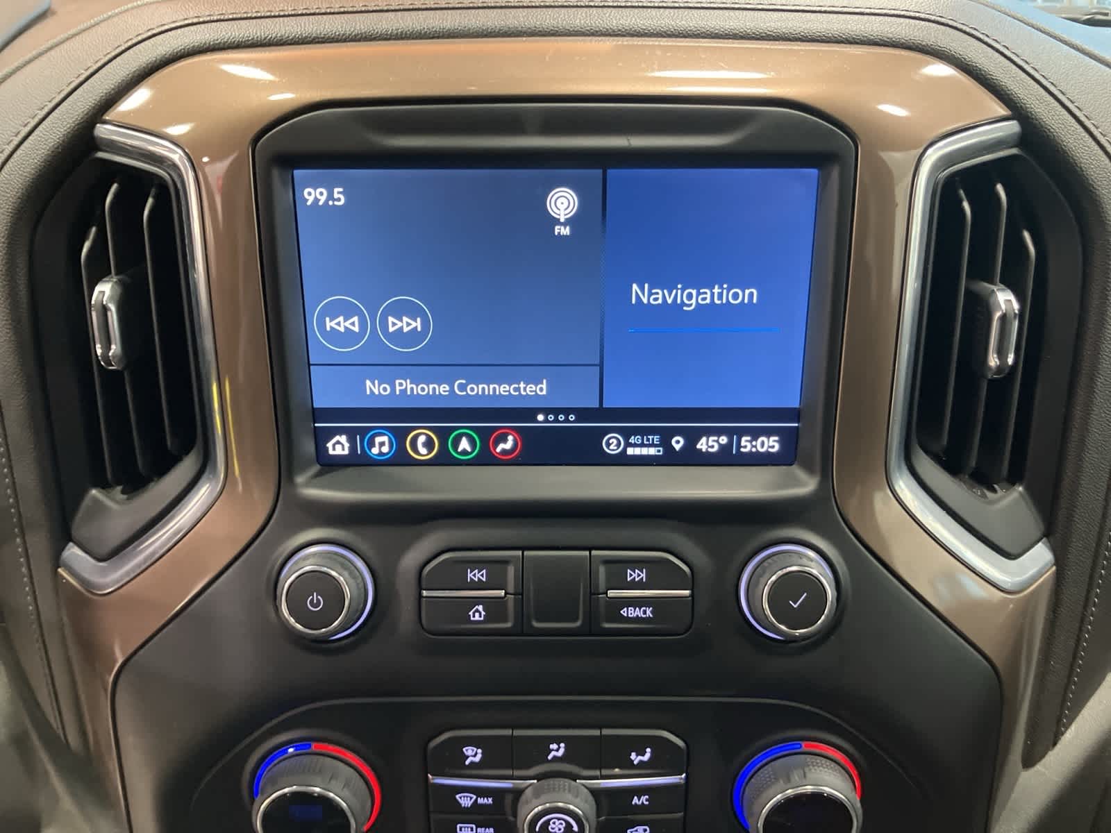 Thumbnail: 2022 Chevrolet Silverado 2500 - 23