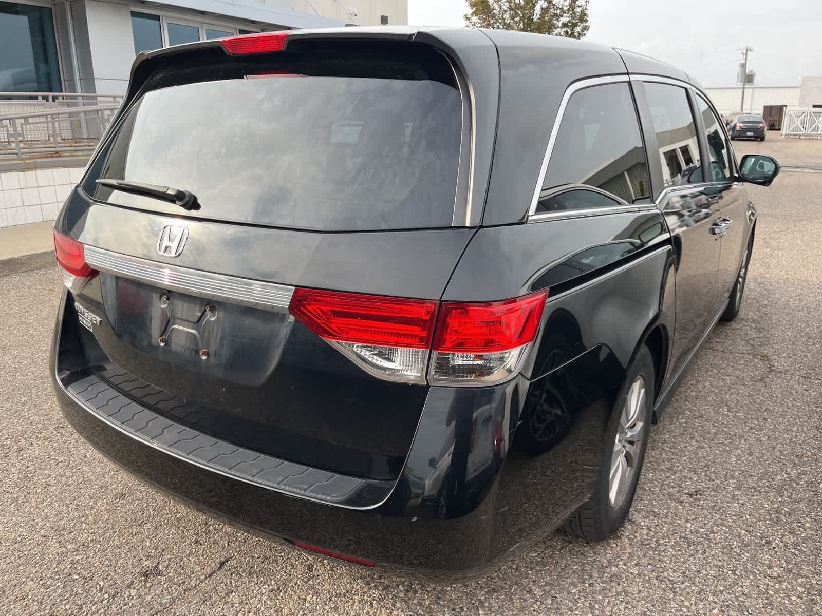 Thumbnail: 2015 Honda Odyssey - 12