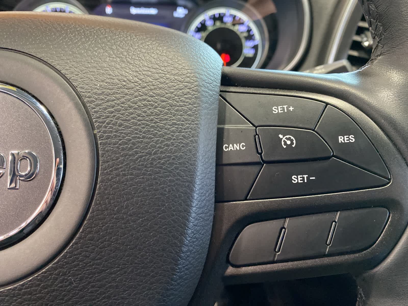 Thumbnail: 2020 Jeep Cherokee - 20