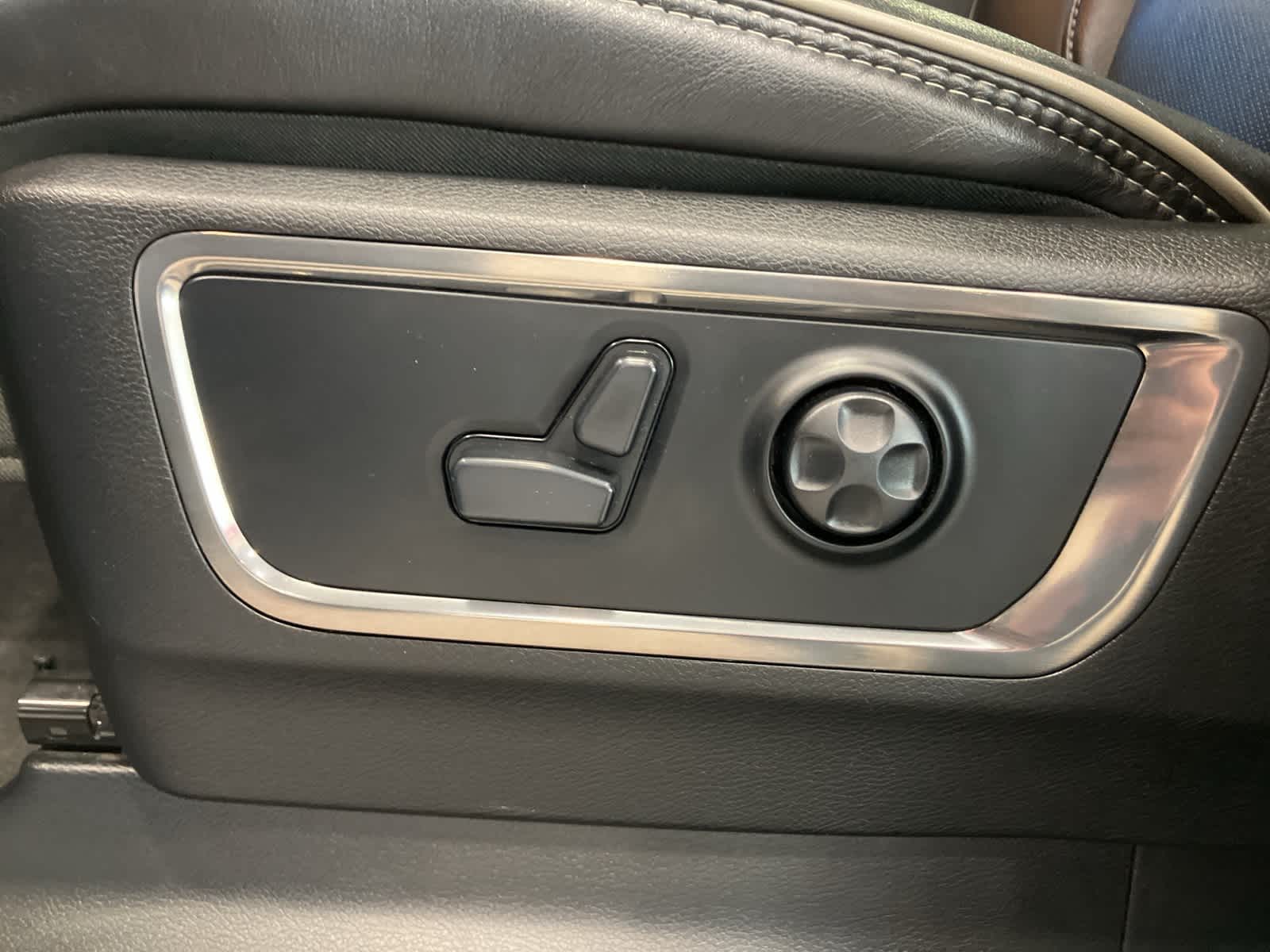 Thumbnail: 2020 RAM 1500 - 15