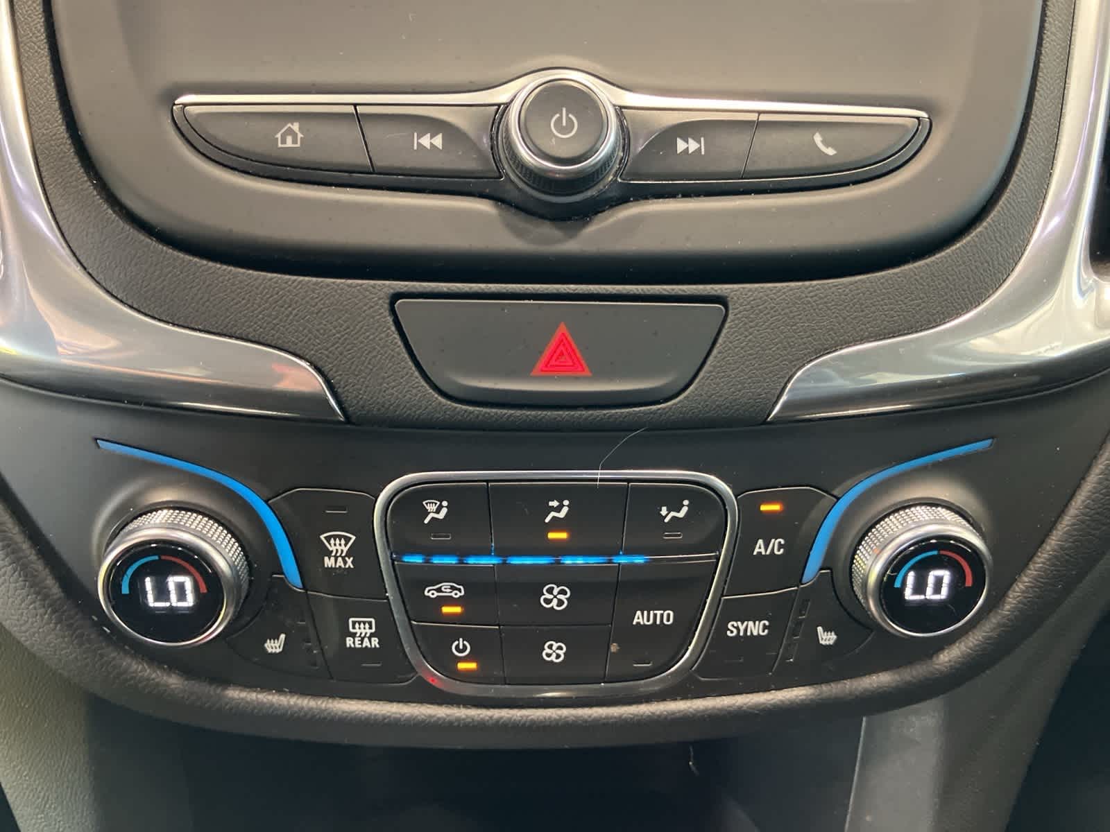 Thumbnail: 2019 Chevrolet Equinox - 17