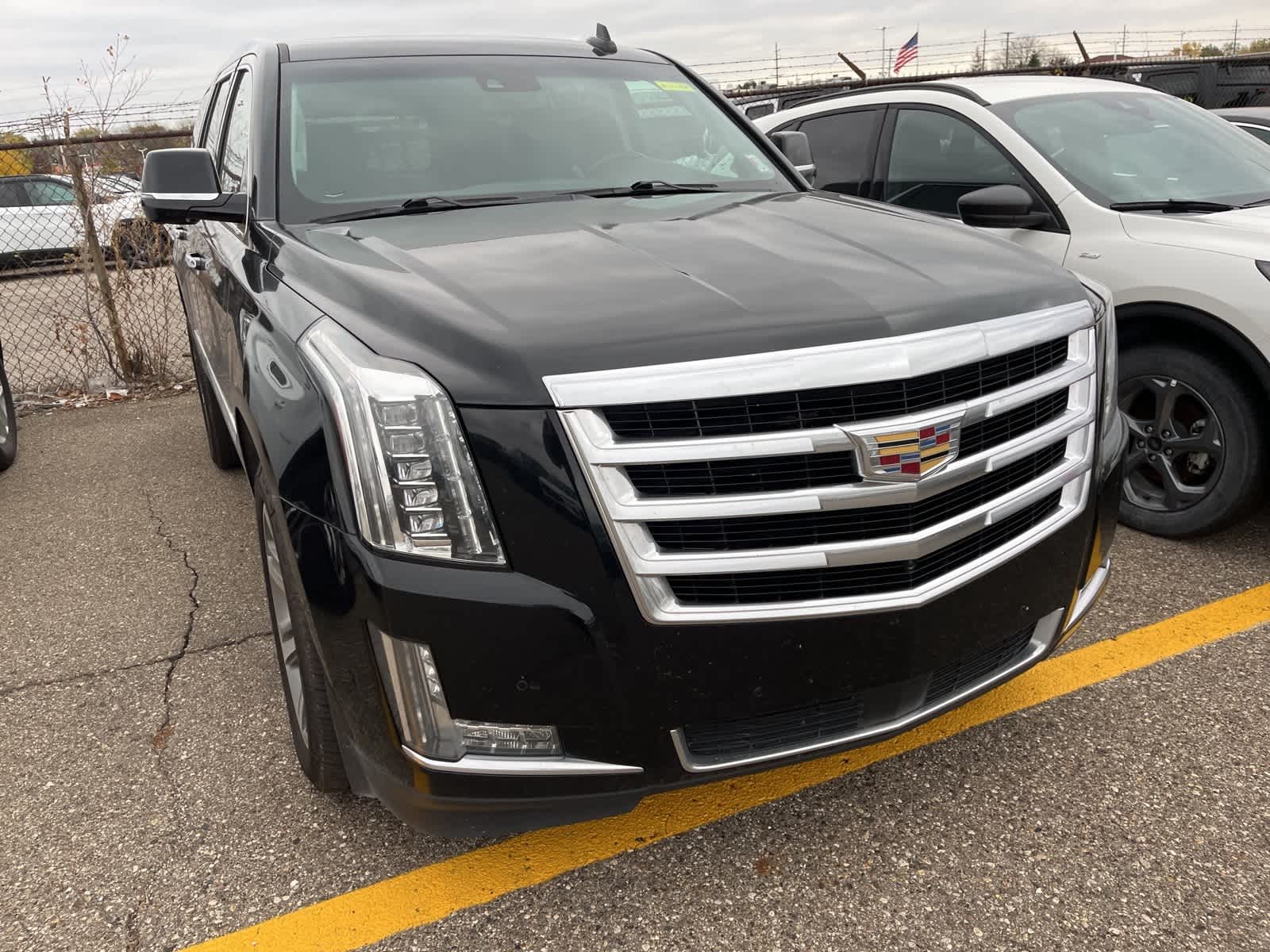Thumbnail: 2017 Cadillac Escalade - 21