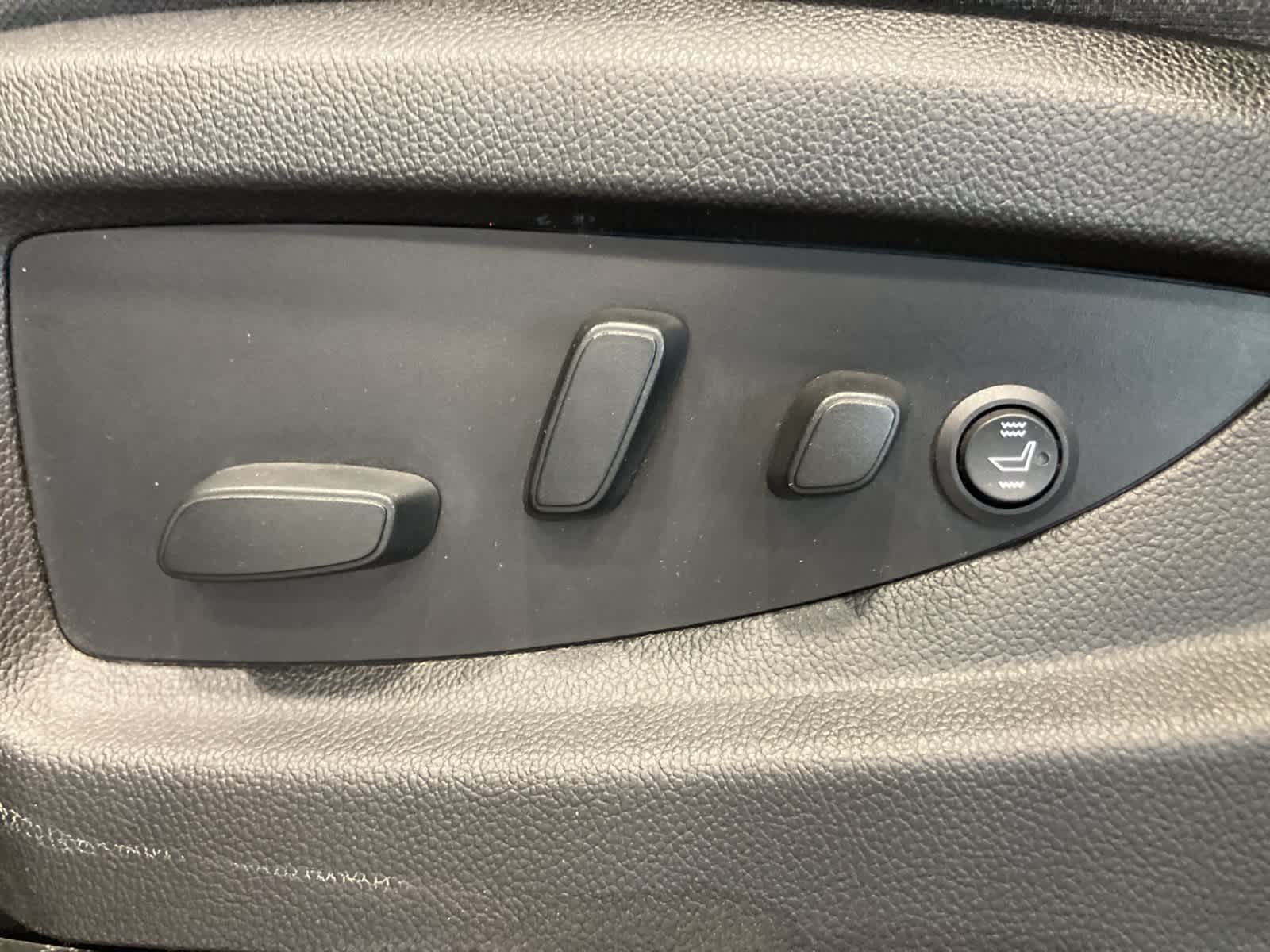 Thumbnail: 2016 GMC Yukon - 11