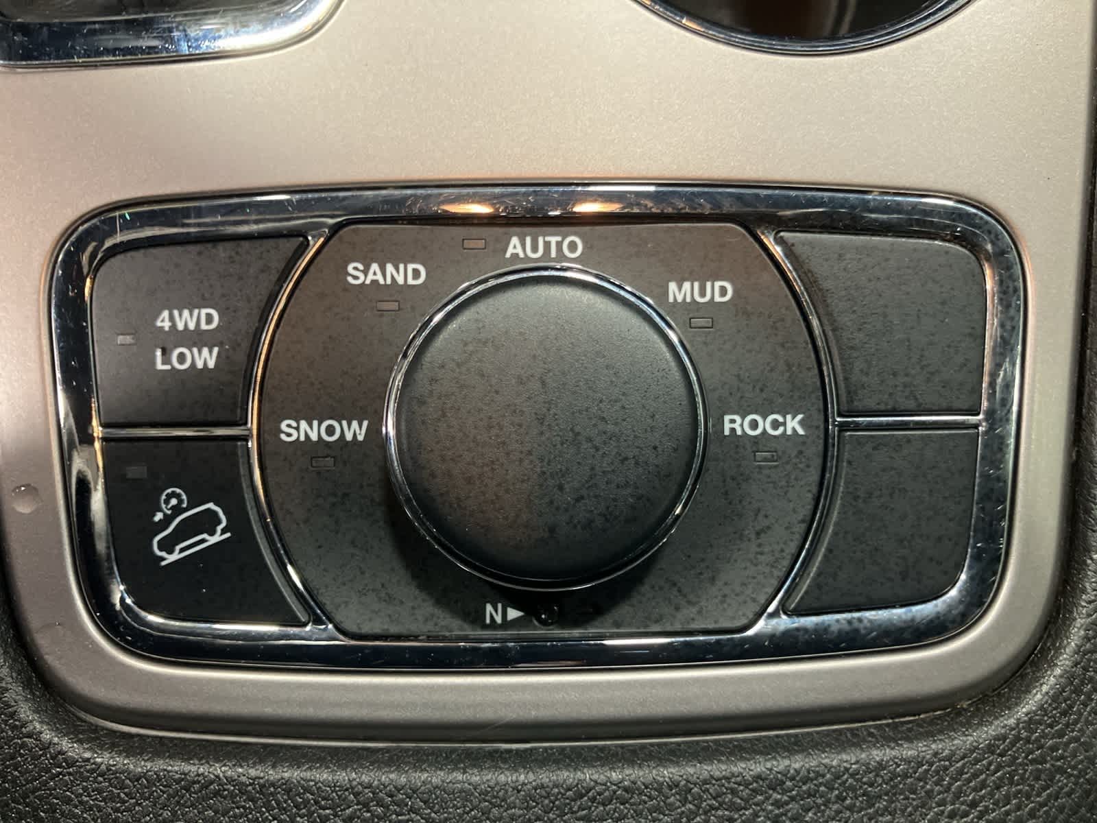 Thumbnail: 2021 Jeep Grand Cherokee - 14