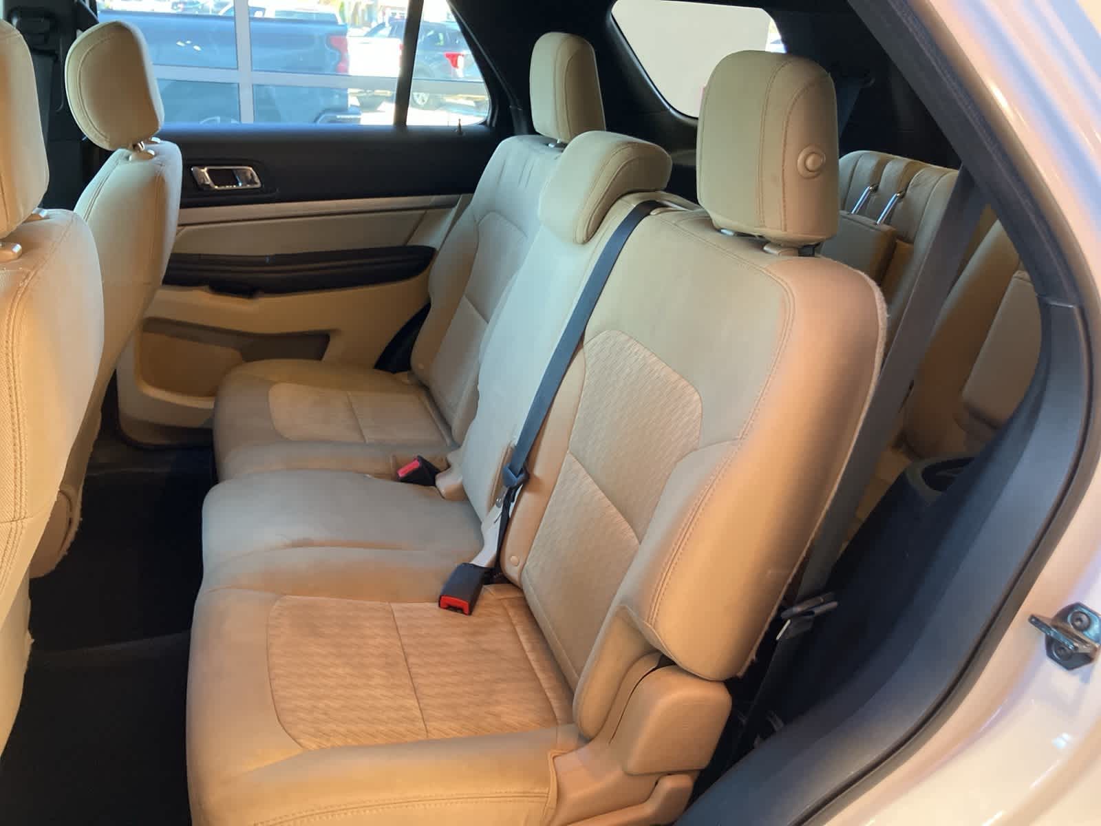 Thumbnail: 2016 Ford Explorer - 20