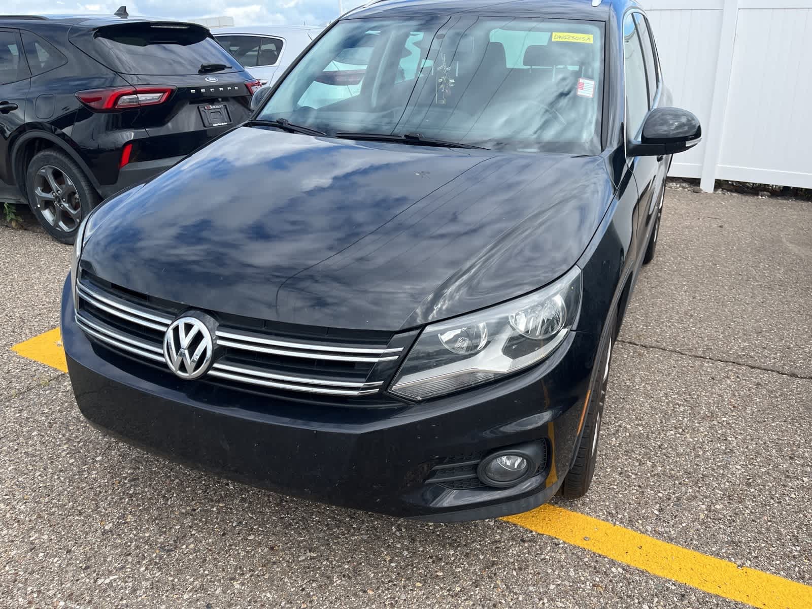 Thumbnail: 2013 Volkswagen Tiguan - 3