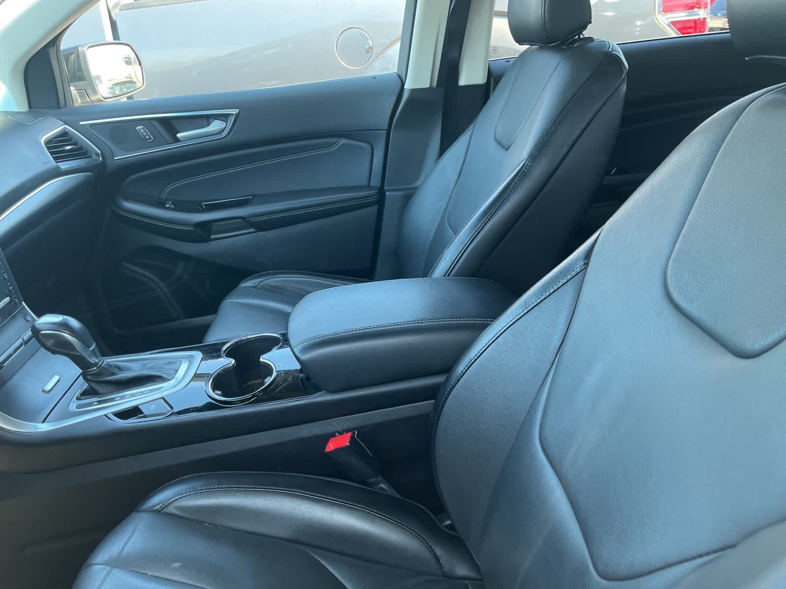 Thumbnail: 2018 Ford Edge - 21