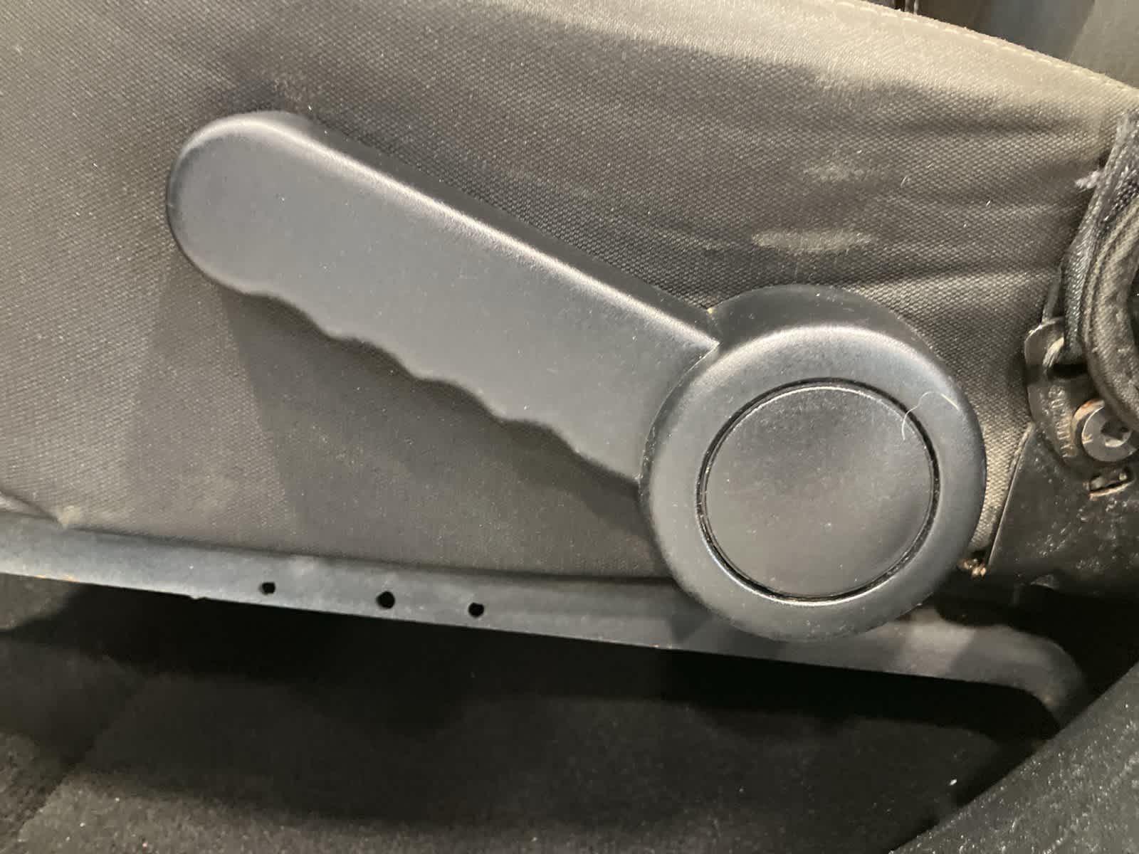 Thumbnail: 2016 Jeep Wrangler - 11