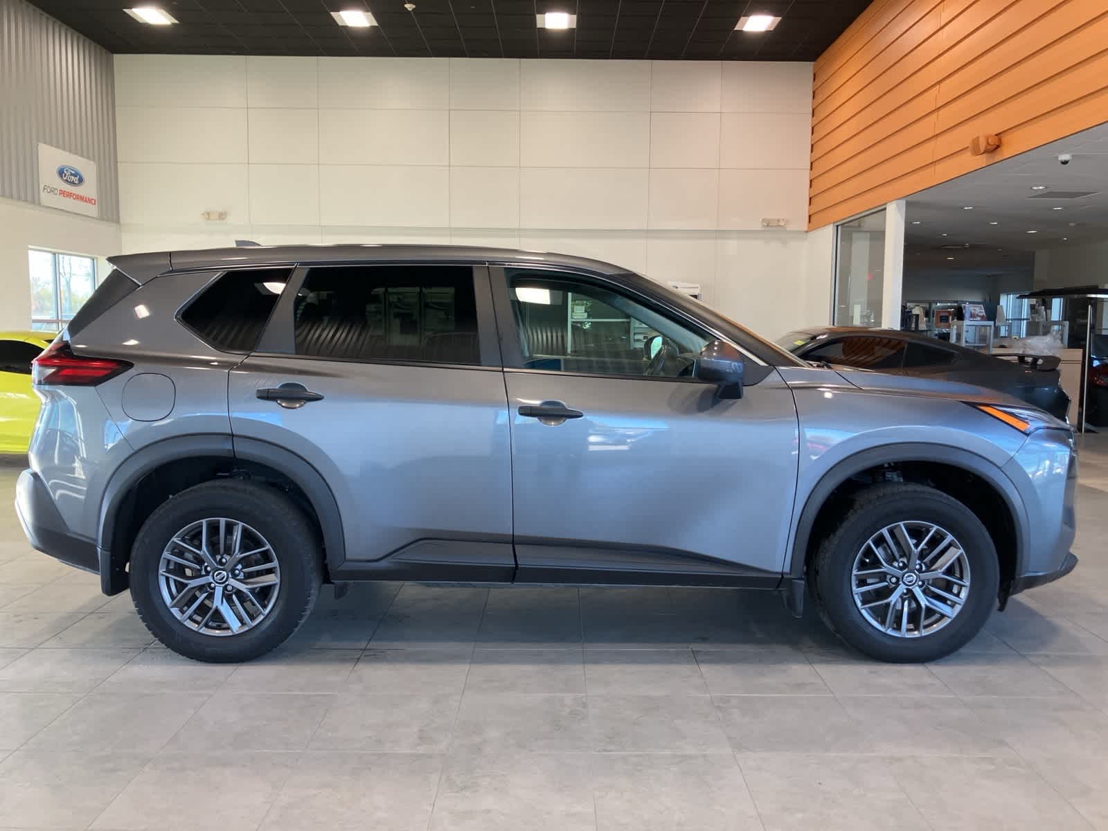 Thumbnail: 2021 Nissan Rogue - 4