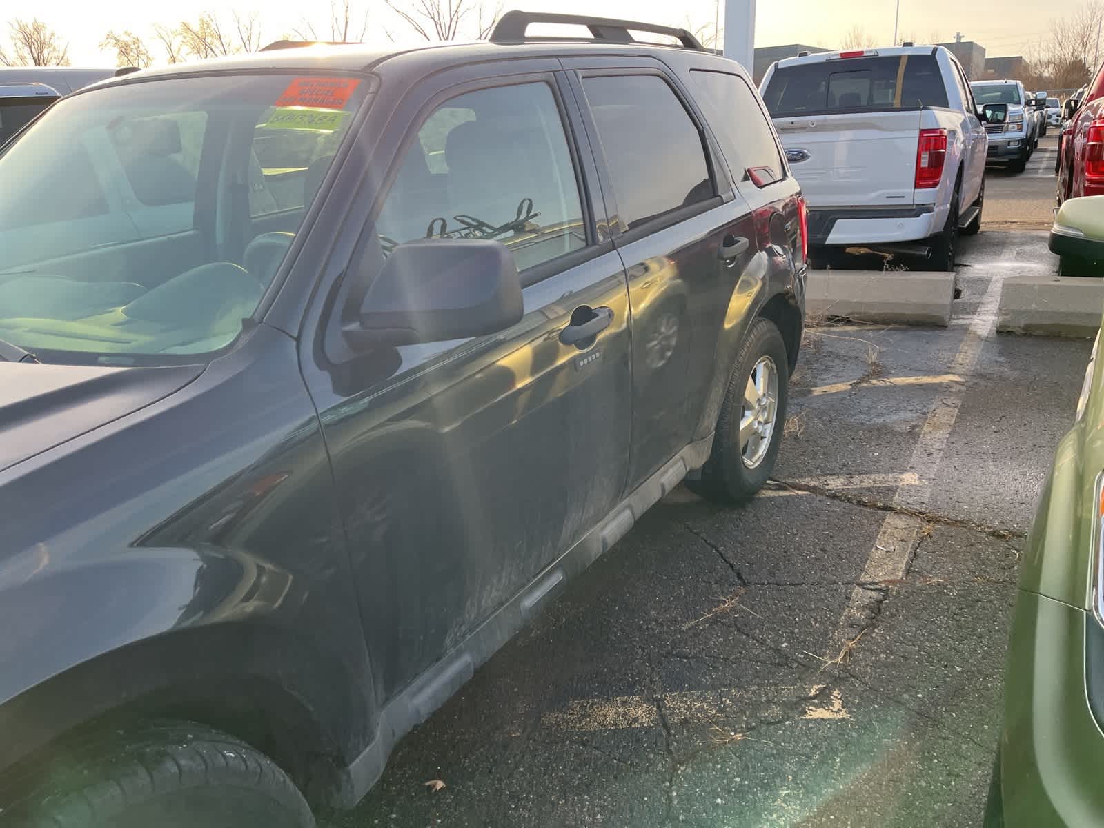 Thumbnail: 2011 Ford Escape - 7