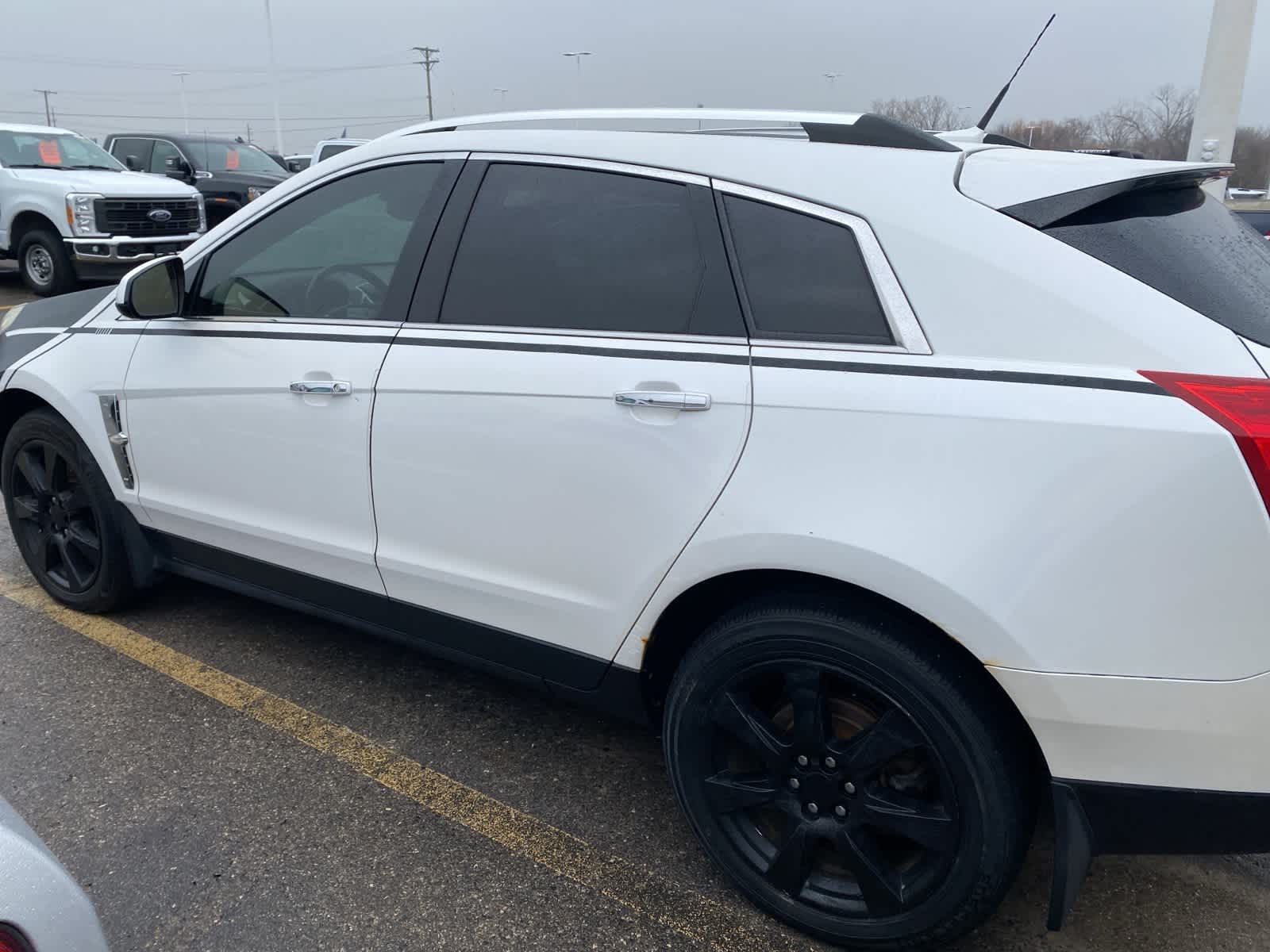 Thumbnail: 2010 Cadillac SRX - 2