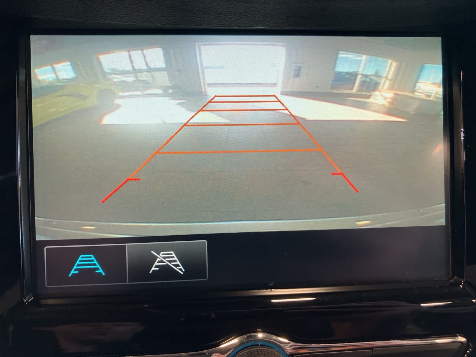 Thumbnail: 2017 Chevrolet Trax - 21