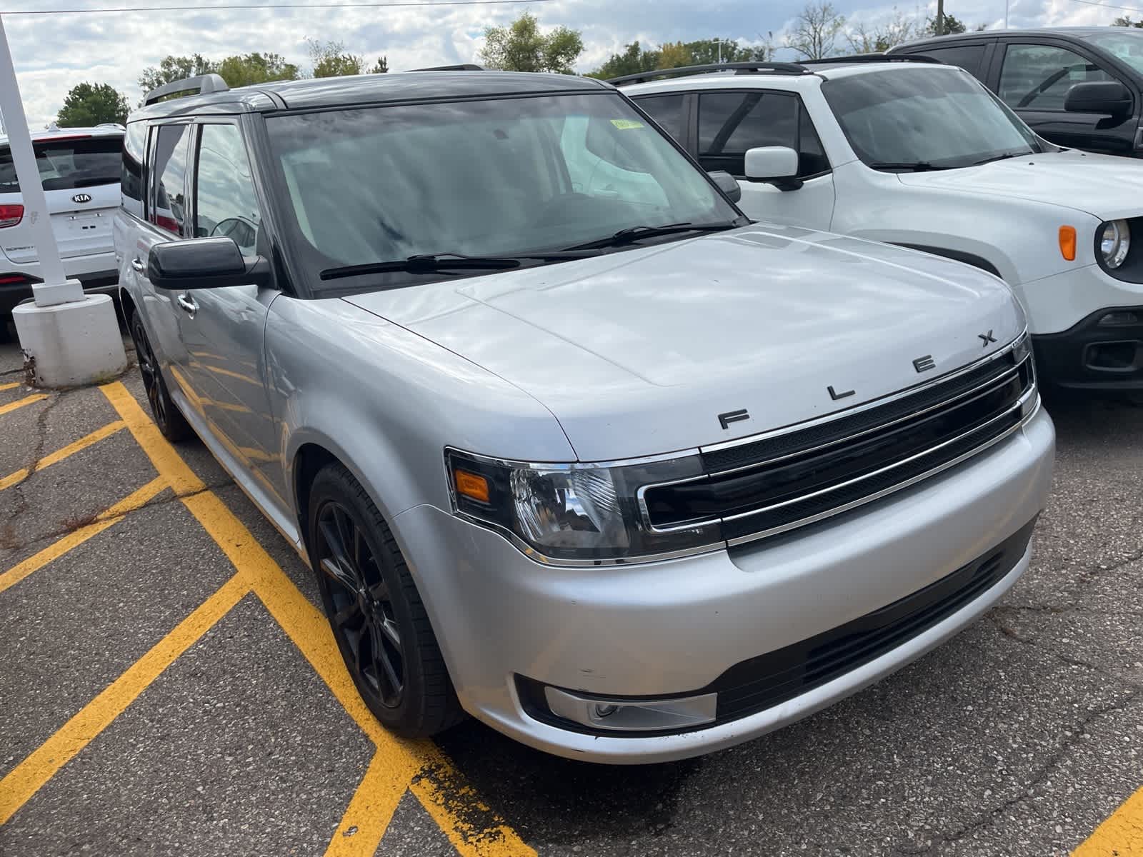 Thumbnail: 2019 Ford Flex - 18