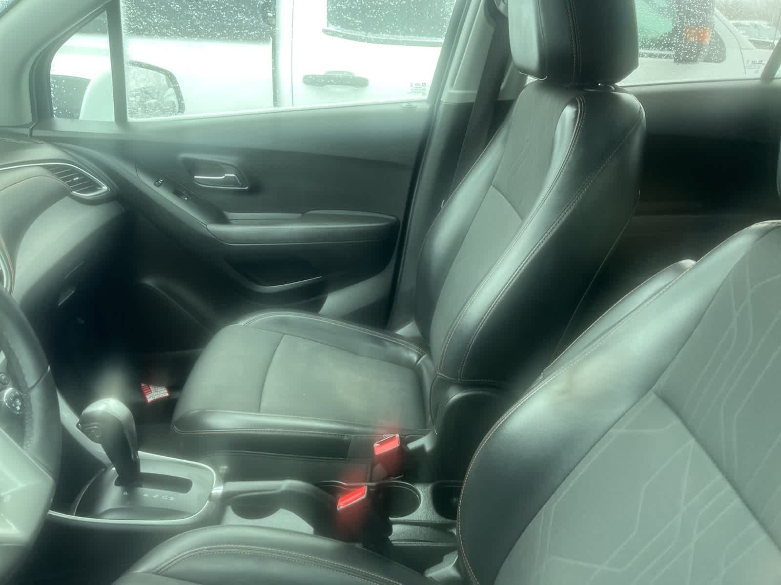 Thumbnail: 2017 Chevrolet Trax - 21