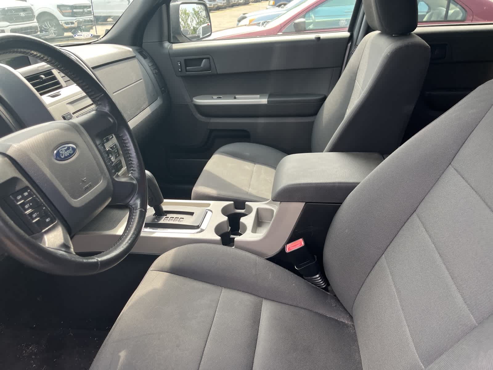 Thumbnail: 2011 Ford Escape - 22