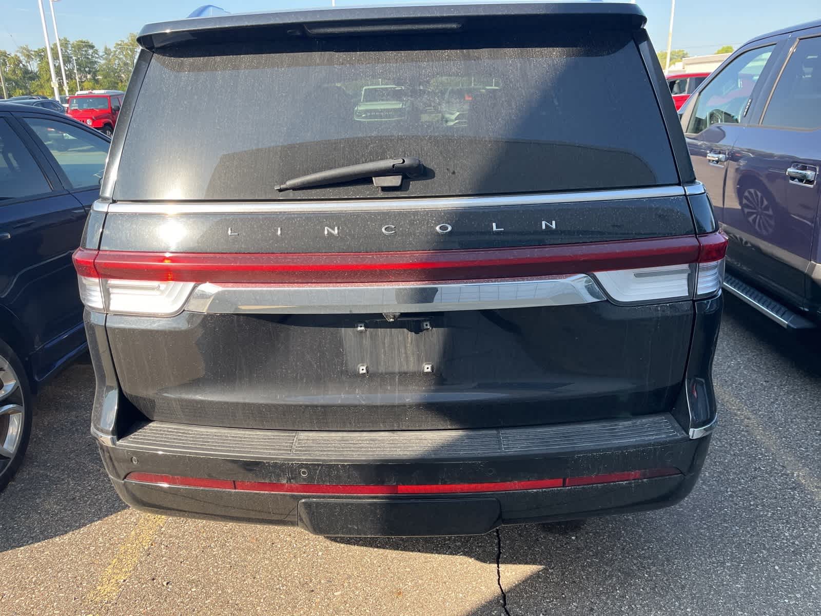 Thumbnail: 2023 Lincoln Navigator - 11