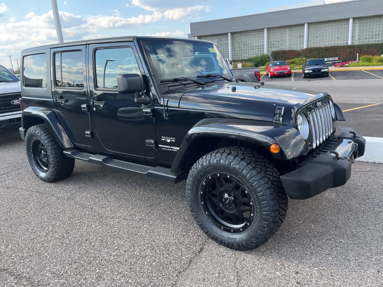 Thumbnail: 2019 Jeep Wrangler - 17