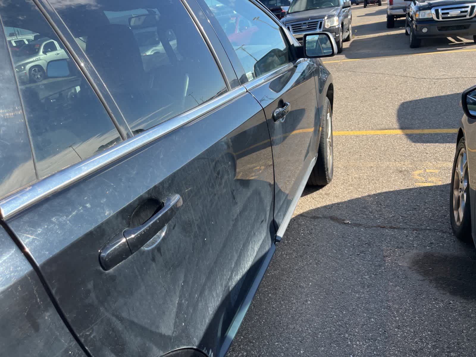 Thumbnail: 2011 Ford Edge - 16