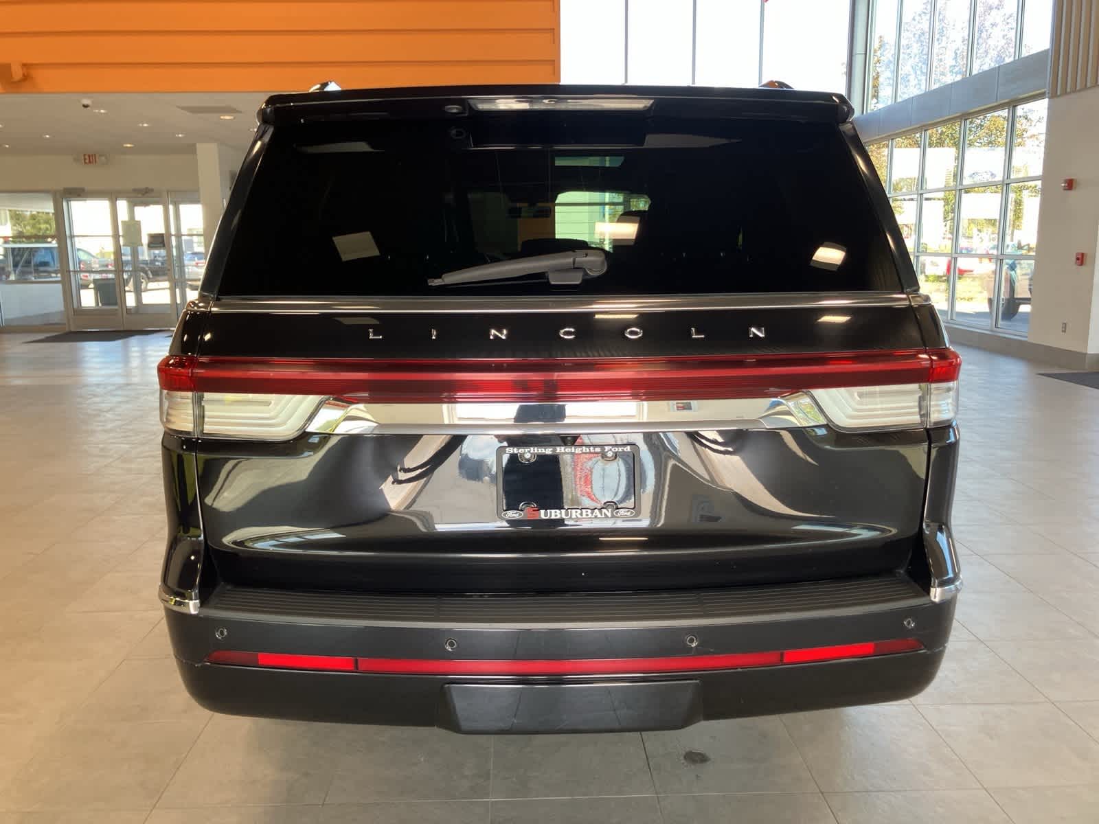 Thumbnail: 2023 Lincoln Navigator - 6