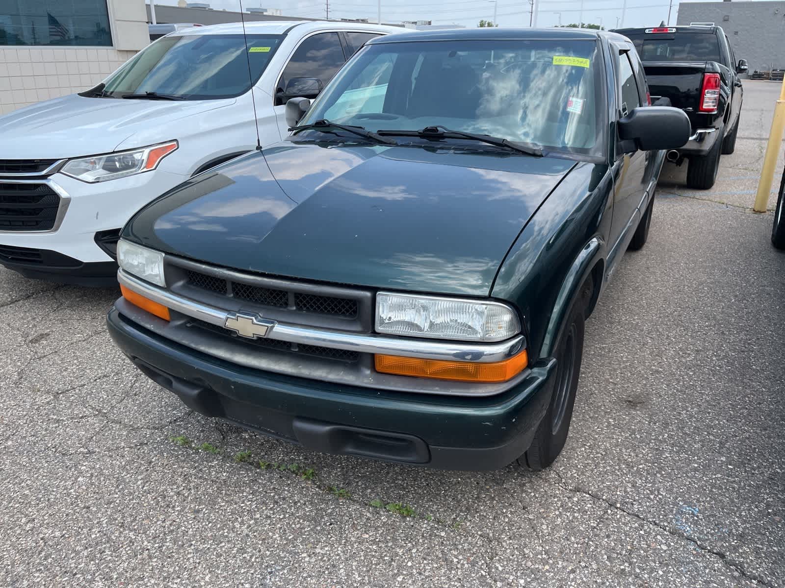 2003 Chevrolet S-10 LS 3