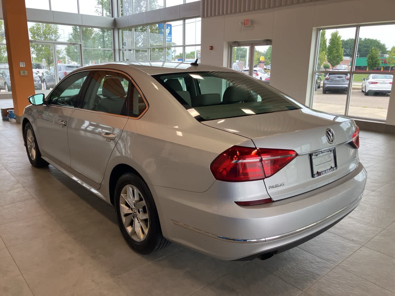 Thumbnail: 2016 Volkswagen Passat - 7
