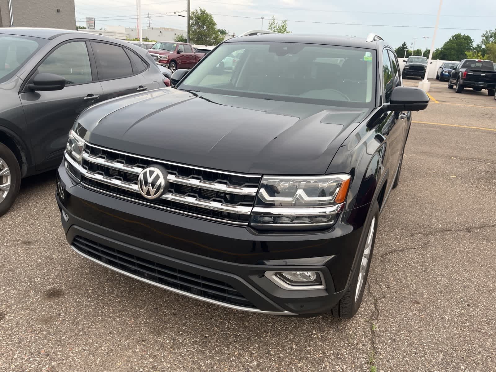 Thumbnail: 2018 Volkswagen Atlas - 3