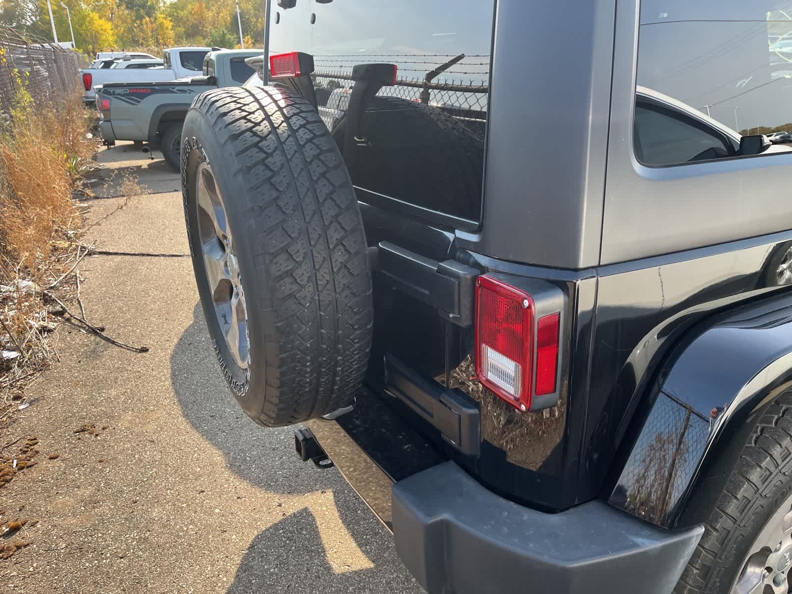 Thumbnail: 2016 Jeep Wrangler - 11
