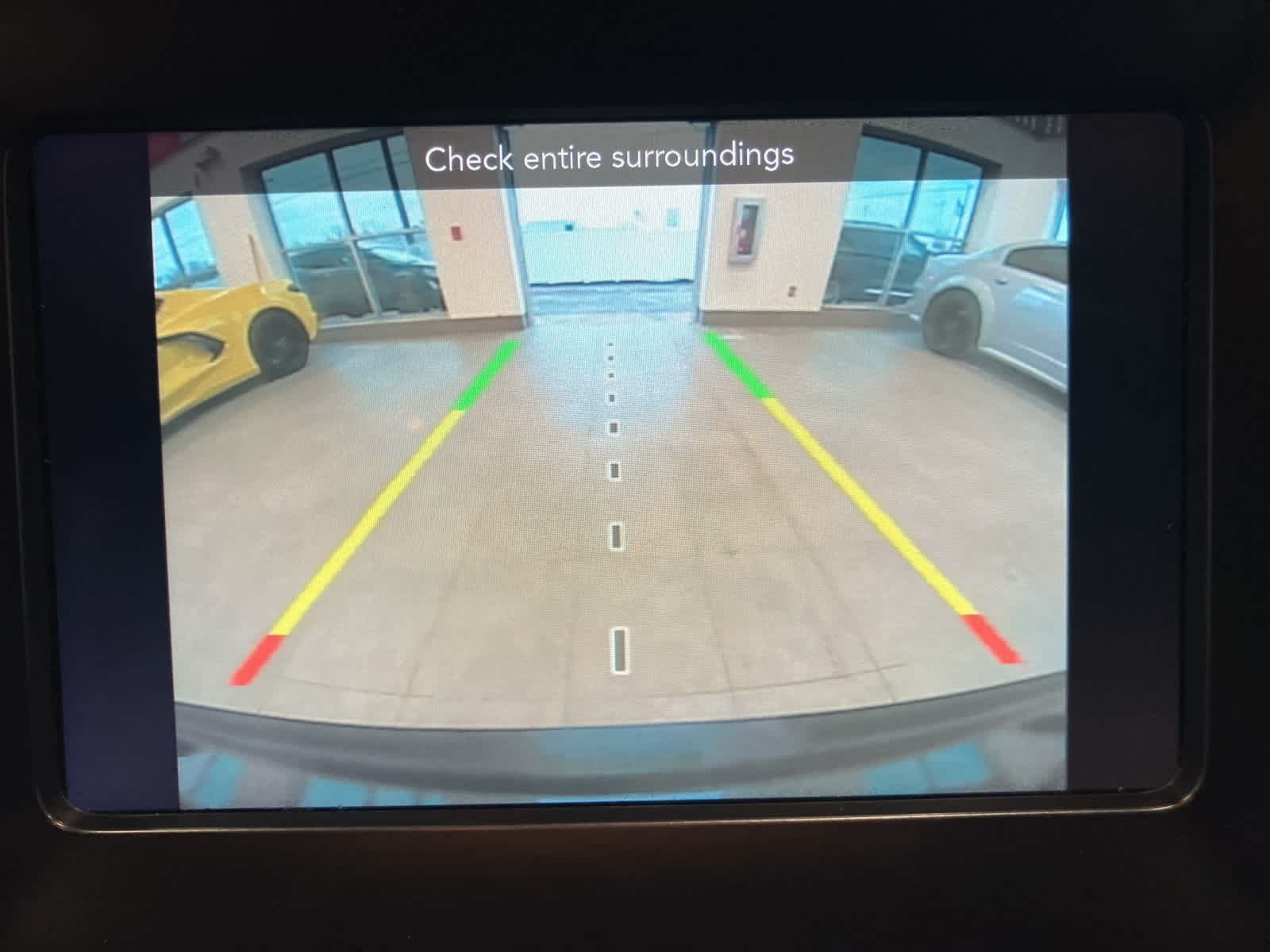 Thumbnail: 2020 Jeep Cherokee - 21