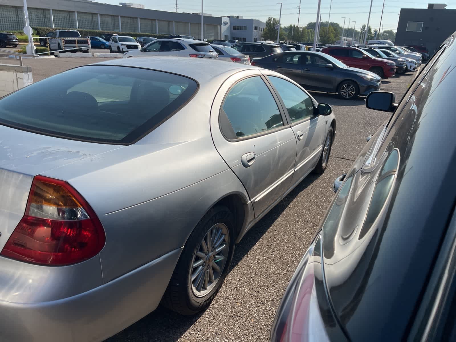 Thumbnail: 2000 Chrysler 300 - 10