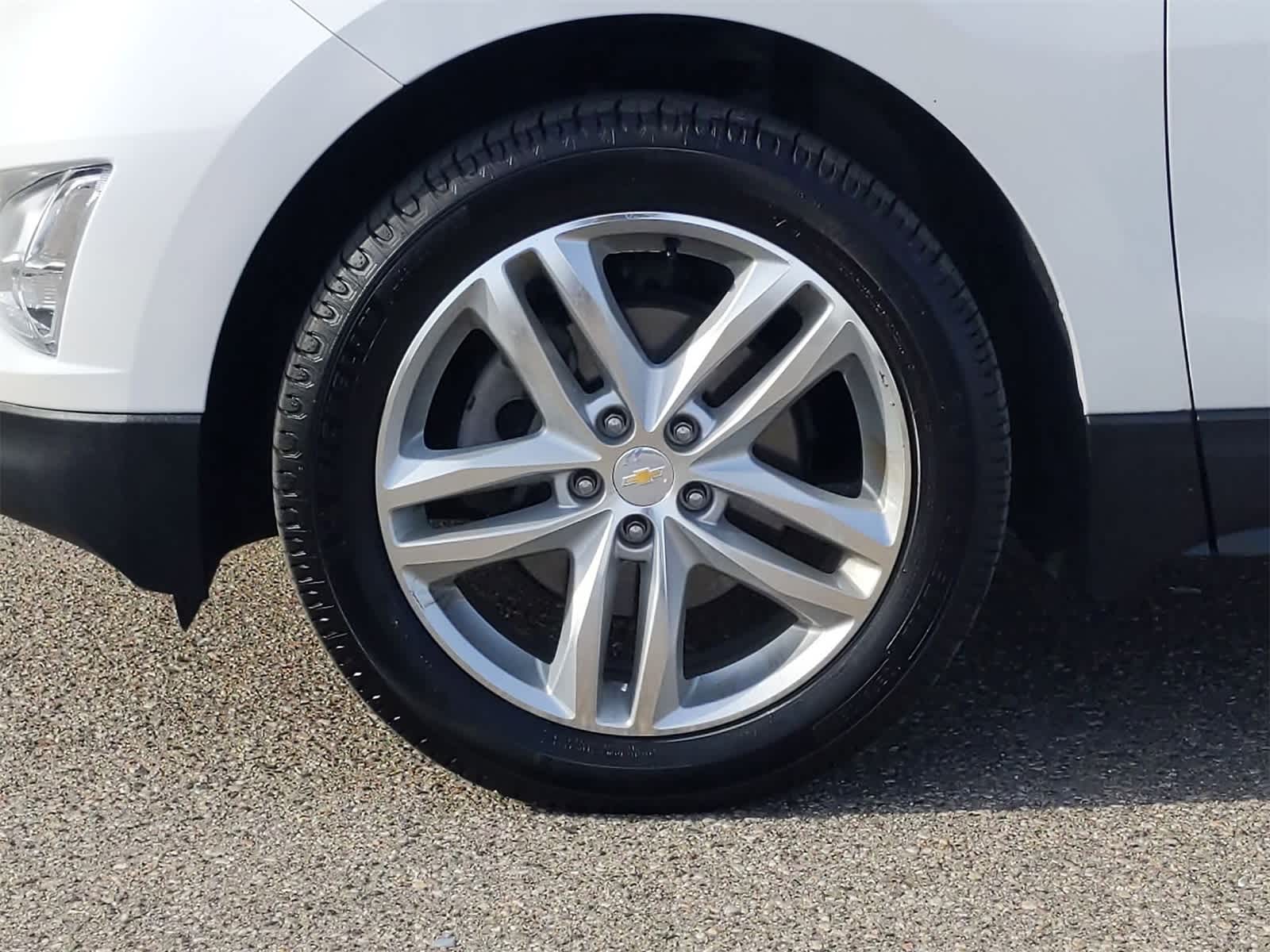 2019 Chevrolet Equinox Premier 14