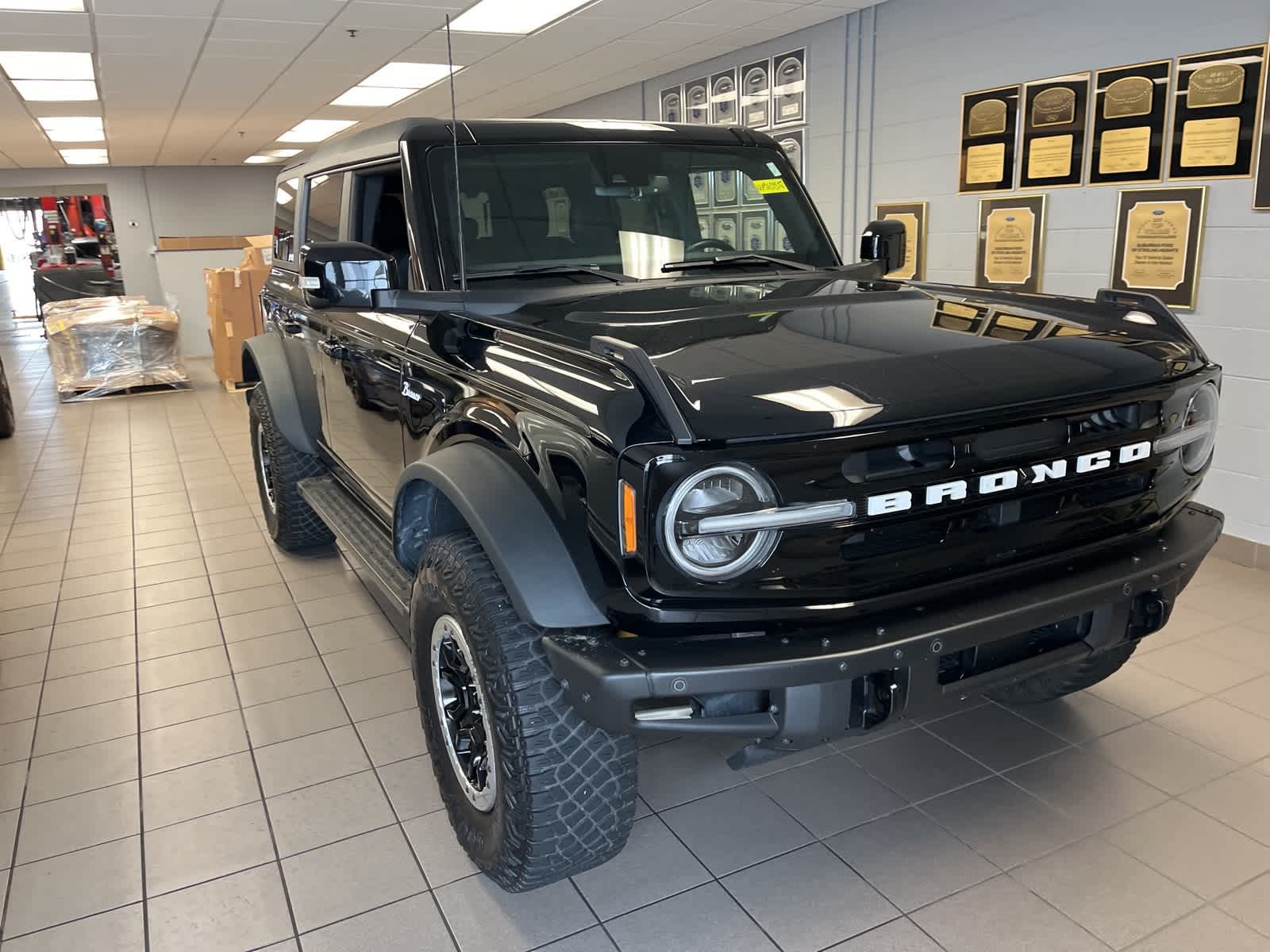 2022 Ford Bronco Outer Banks 19