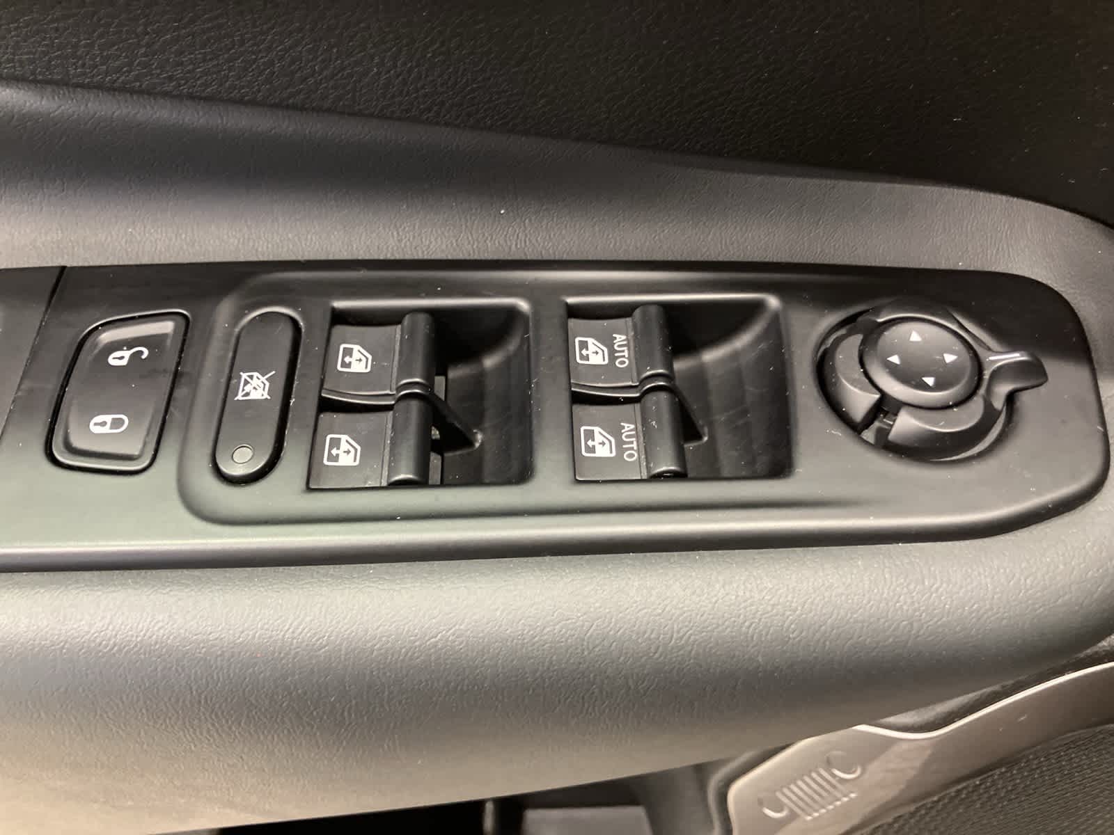 Thumbnail: 2023 Jeep Renegade - 12