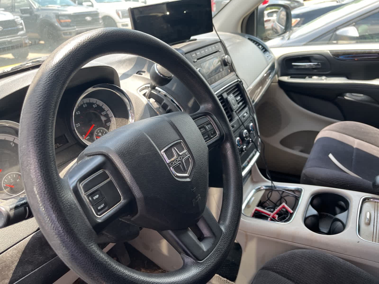Thumbnail: 2013 Dodge Grand Caravan - 24