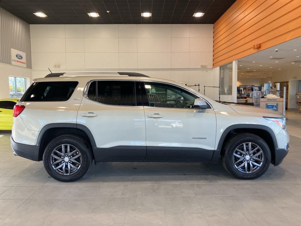 Used 2017 GMC Acadia SLT SUV
