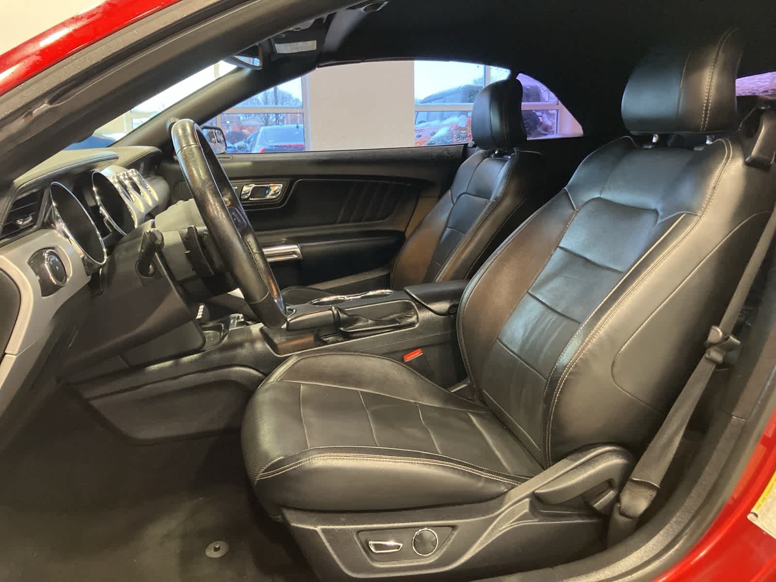 Thumbnail: 2017 Ford Mustang - 10