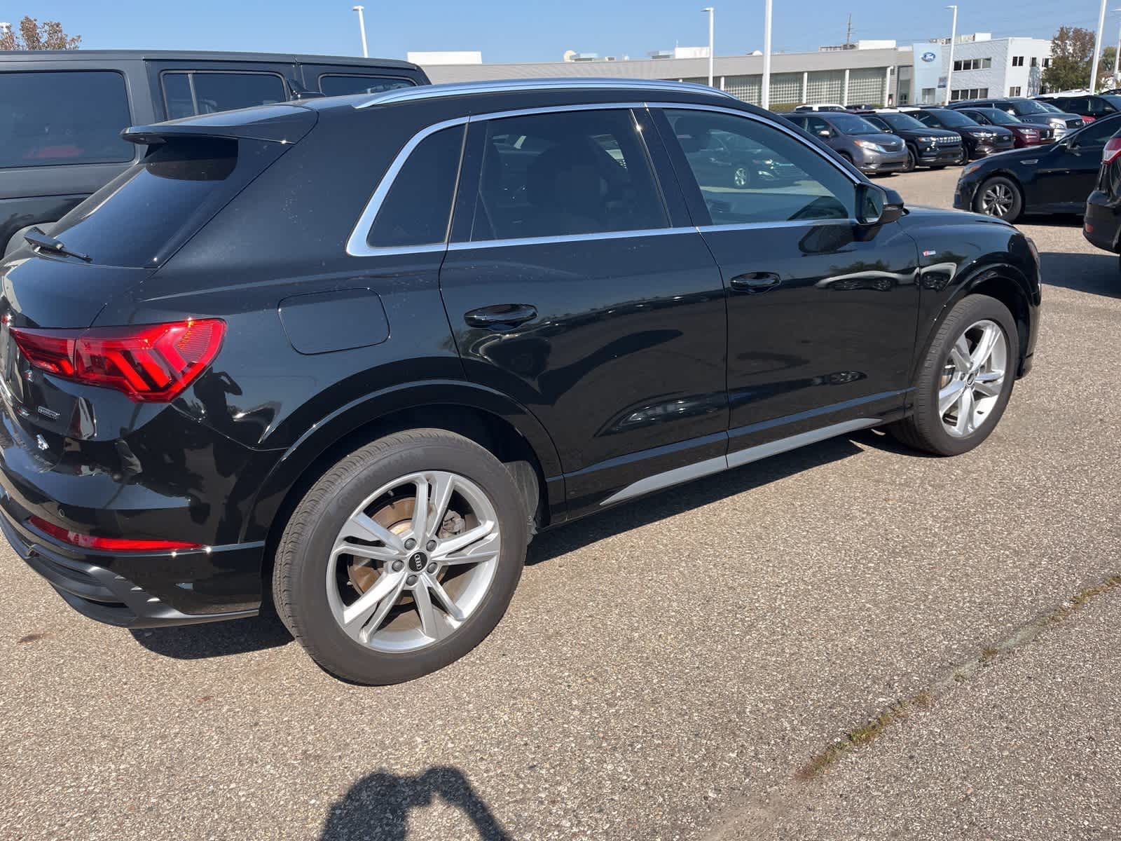 Thumbnail: 2022 Audi Q3 - 15
