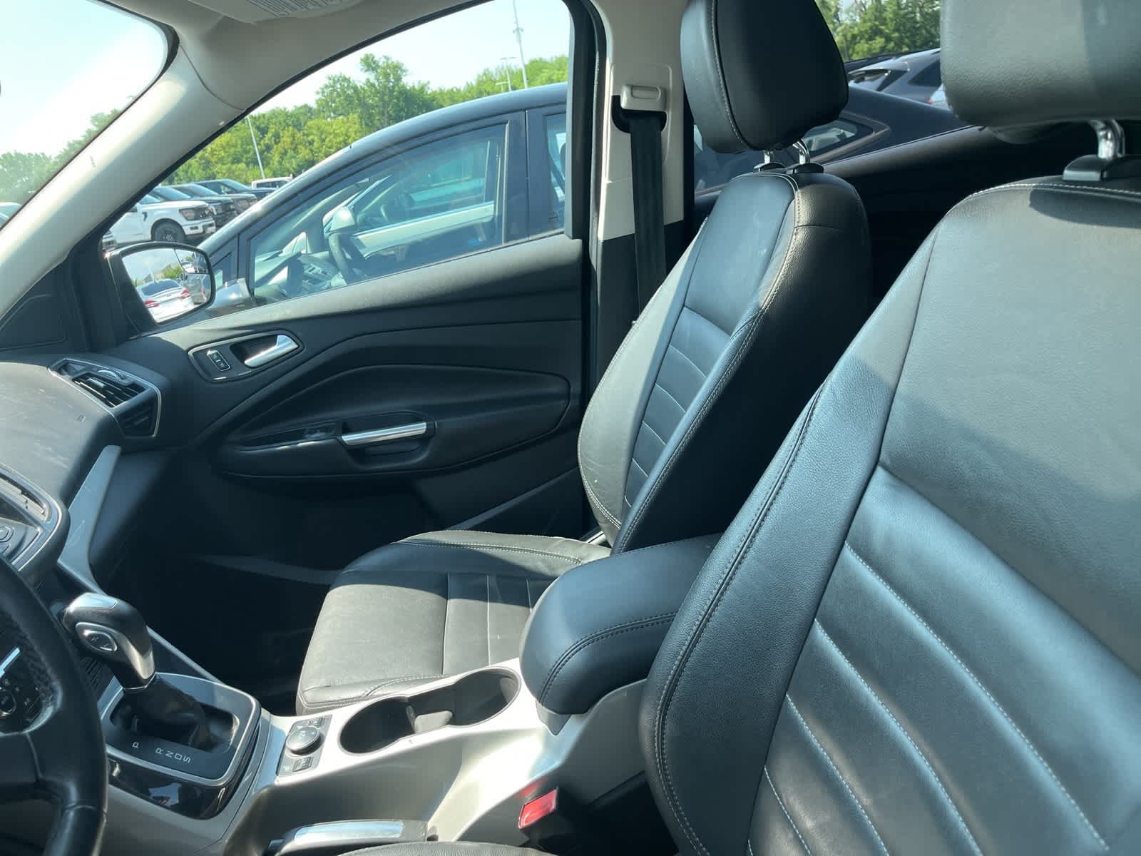 Thumbnail: 2013 Ford Escape - 23