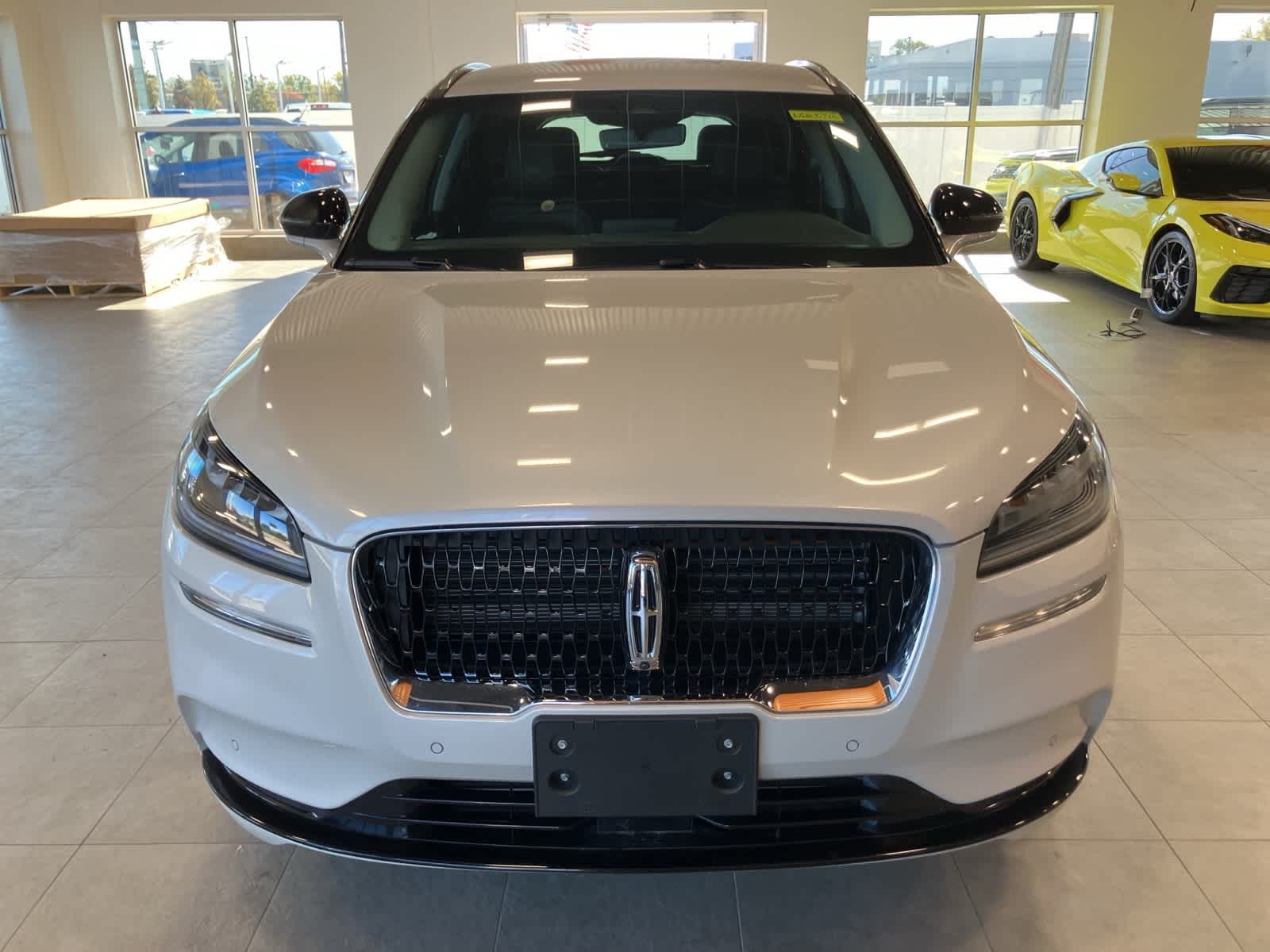 Thumbnail: 2022 Lincoln Corsair - 2