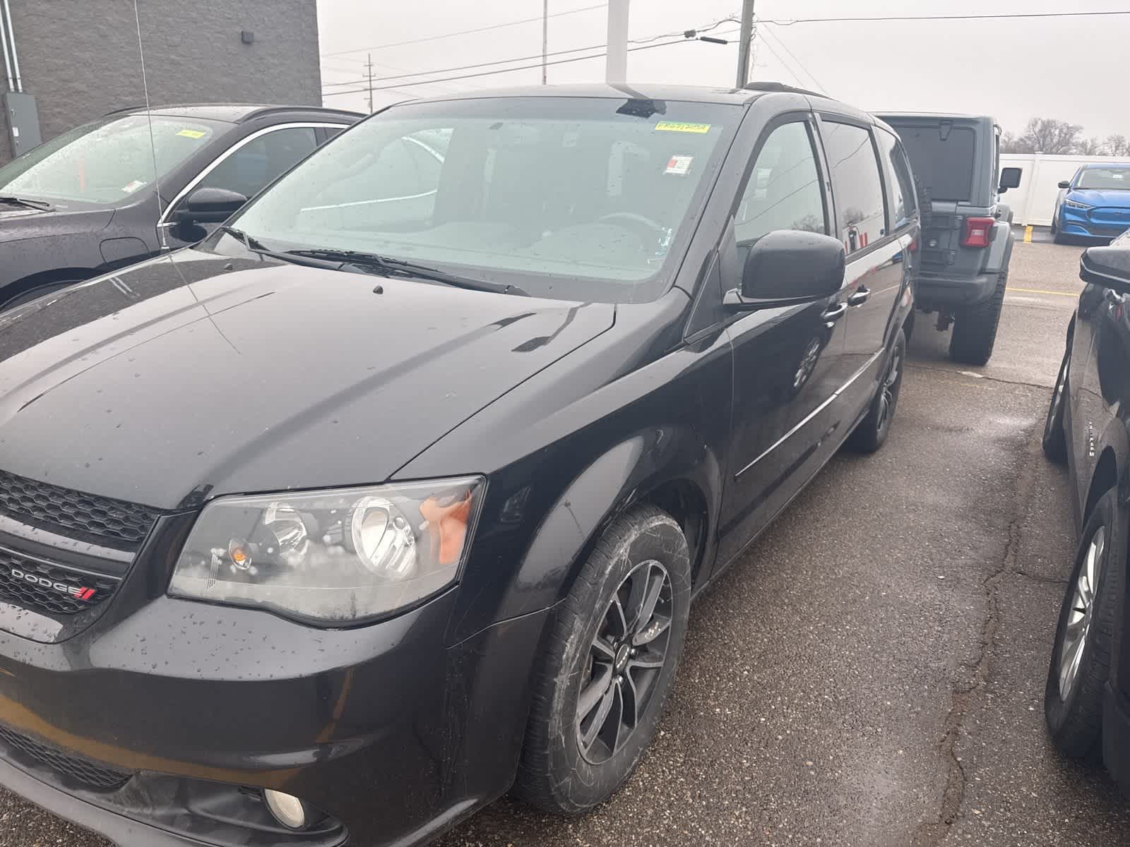 Thumbnail: 2015 Dodge Grand Caravan - 22